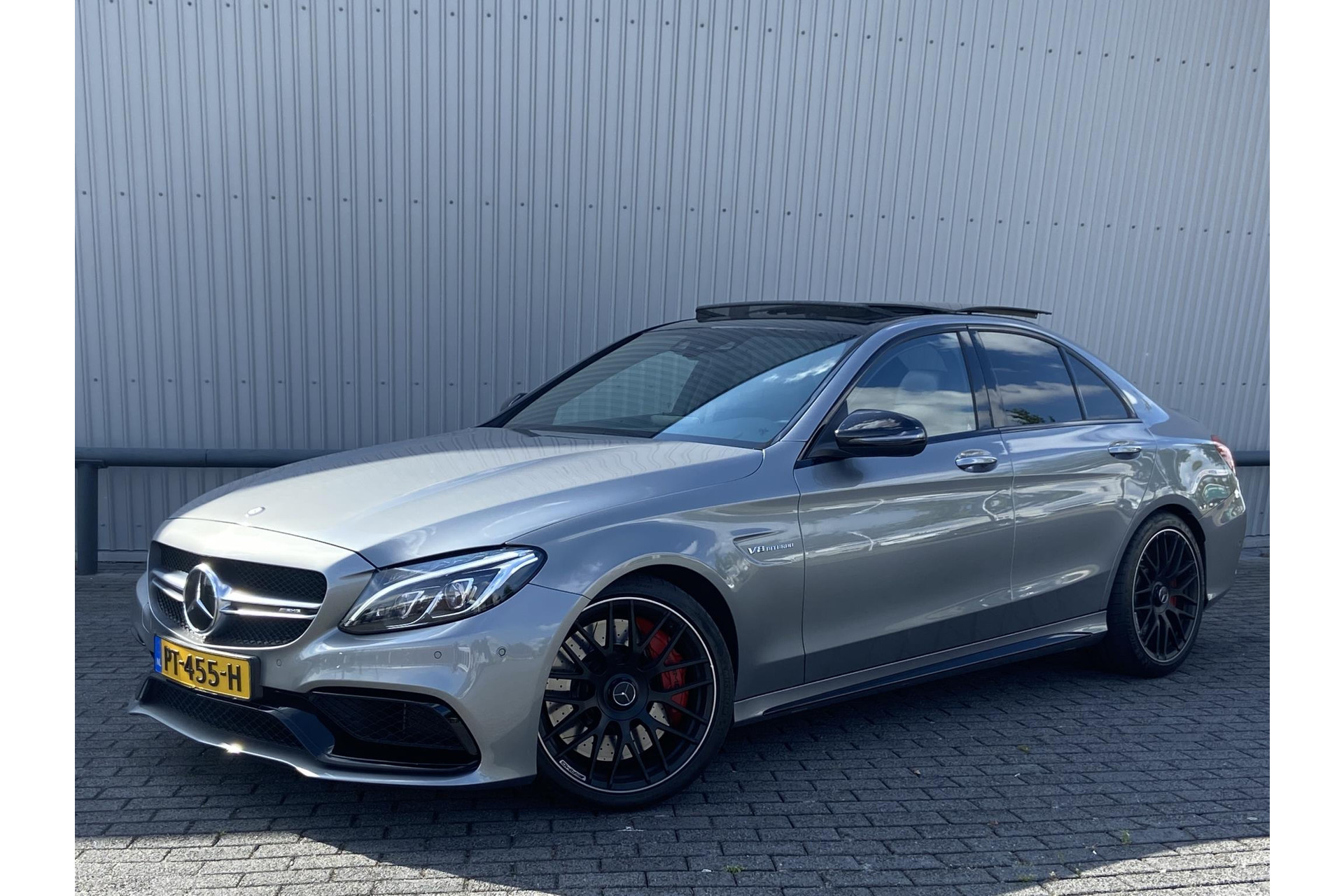 Mercedes-Benz C-Klasse C63S C63 63 S AMG*HUD*IWC*PANO*LED*CARBON*DISTR+